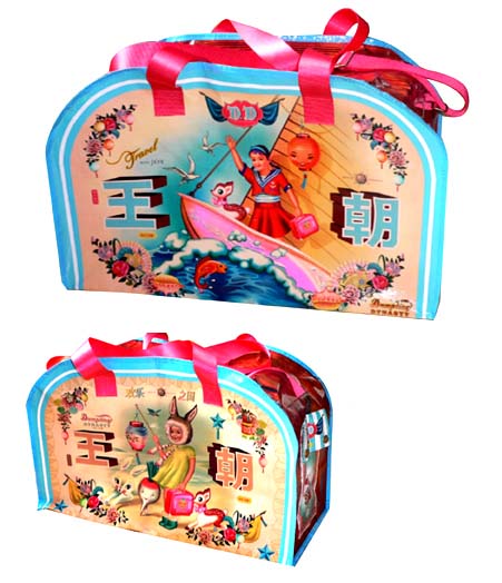 Show product details for Weekend Bag by Dumpling Dynasty
