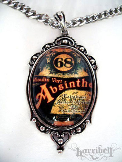 Absinthe Necklace by Horribell