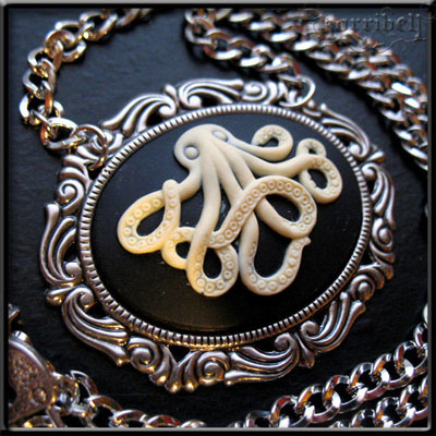 Octopus Cameo Necklace by Horribell