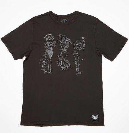 Sailor Jerry - Three Hulas on a black guys slim fit shirt