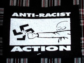 Anti Racist Action- Punching Swastika cloth patch (cp888)