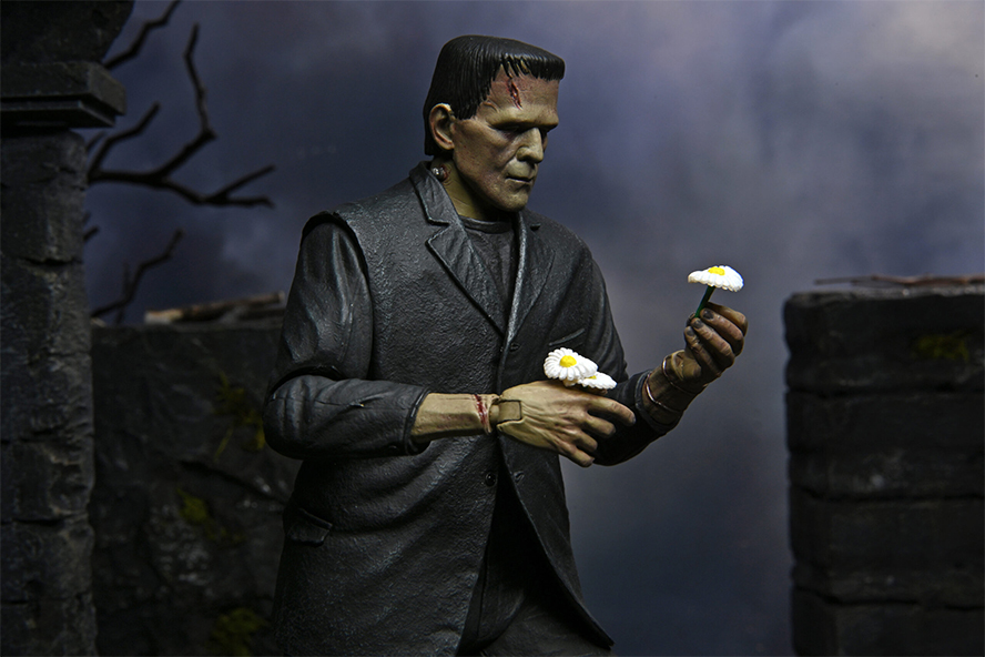 Universal Monsters- Ultimate Frankenstein Action Figure