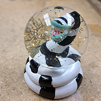 Nightmare Before Christmas- Worm Mini Snow Globe