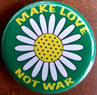 Make Love Not War pin (pin-C208)