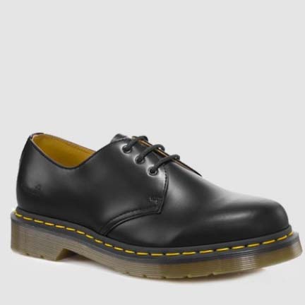 voorwoord Strak tolerantie 3 Eye Black Smooth Shoe by Dr. Martens