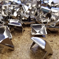1/2" Pyramid Studs- 100 pack (13mm) (Classic 2 Prong Version)