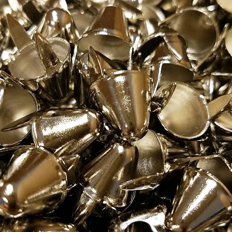 100 x Cone Punk Stud Conical Spikes Rivets Screw Bucket Jacket Clothes Bags 15mm 